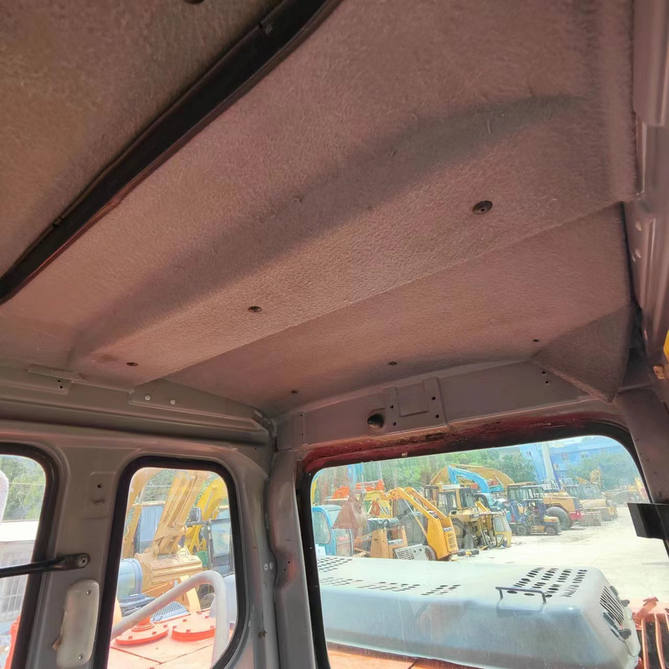 HITACHI ZX200-3 Hitachi ZAXIS 200-3 G - Crawler excavator: picture 3 HITACHI ZX200-3 Hitachi ZAXIS 200-3 G - Crawler excavator: picture 3