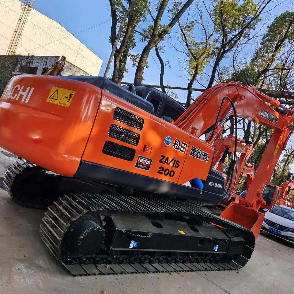 HITACHI ZX200 Hitachi ZAXIS 200 - Crawler excavator: picture 1 HITACHI ZX200 Hitachi ZAXIS 200 - Crawler excavator: picture 1