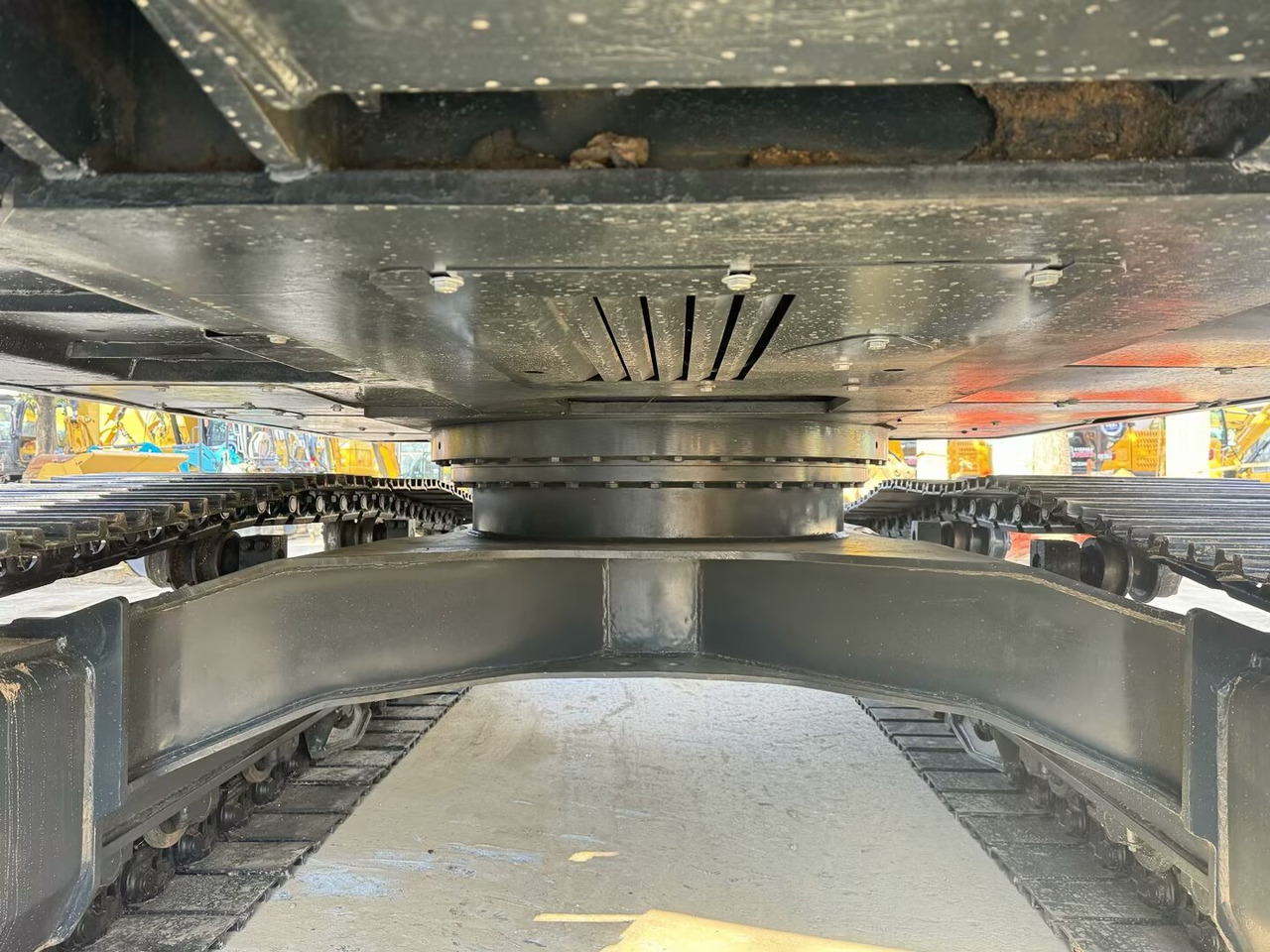 HYUNDAI 220LC-9S HX220HD HX225HD - Crawler excavator: picture 3 HYUNDAI 220LC-9S HX220HD HX225HD - Crawler excavator: picture 3