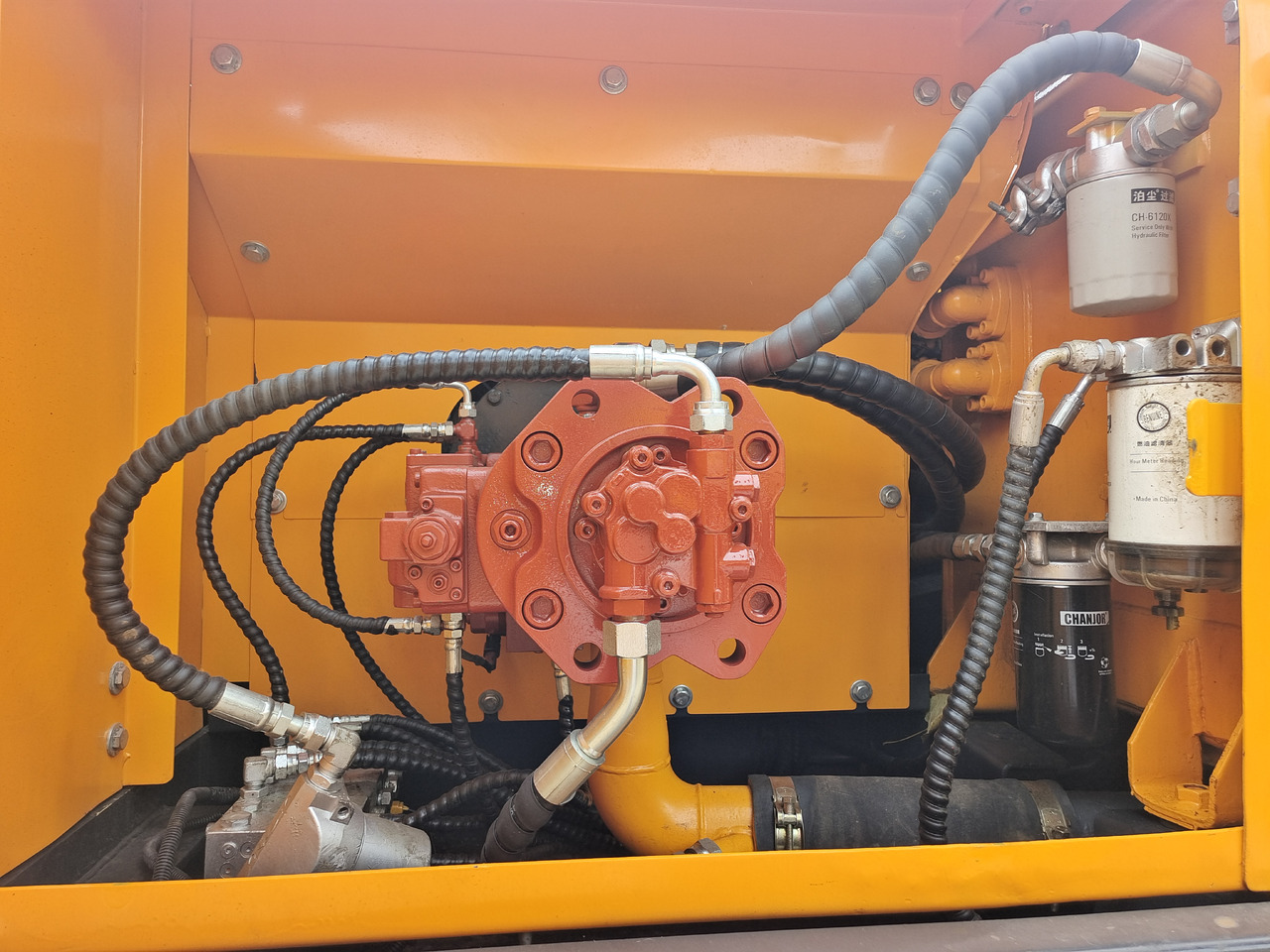 HYUNDAI HX220HD HX 220 HD - Crawler excavator: picture 5 HYUNDAI HX220HD HX 220 HD - Crawler excavator: picture 5