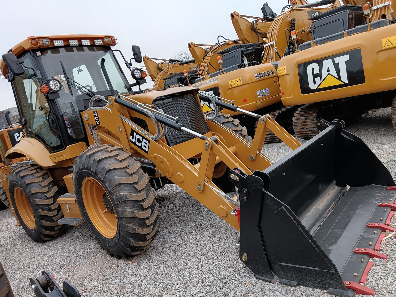 JCB 4CX 4*4 DRIVE BRAND NEW - Backhoe loader: picture 1 JCB 4CX 4*4 DRIVE BRAND NEW - Backhoe loader: picture 1