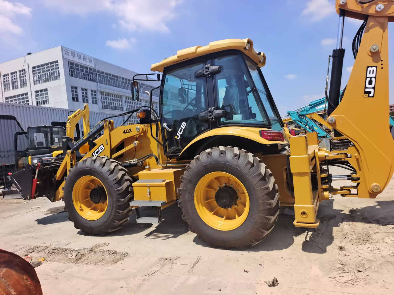 JCB 4CX BRAND NEW - Backhoe loader: picture 2 JCB 4CX BRAND NEW - Backhoe loader: picture 2
