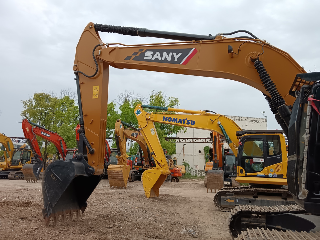 SANY 235H SY 235 H 235C - Crawler excavator: picture 2 SANY 235H SY 235 H 235C - Crawler excavator: picture 2