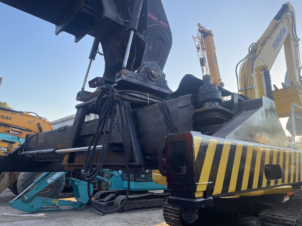 SANY SRSC45C30 - Reach stacker: picture 3 SANY SRSC45C30 - Reach stacker: picture 3