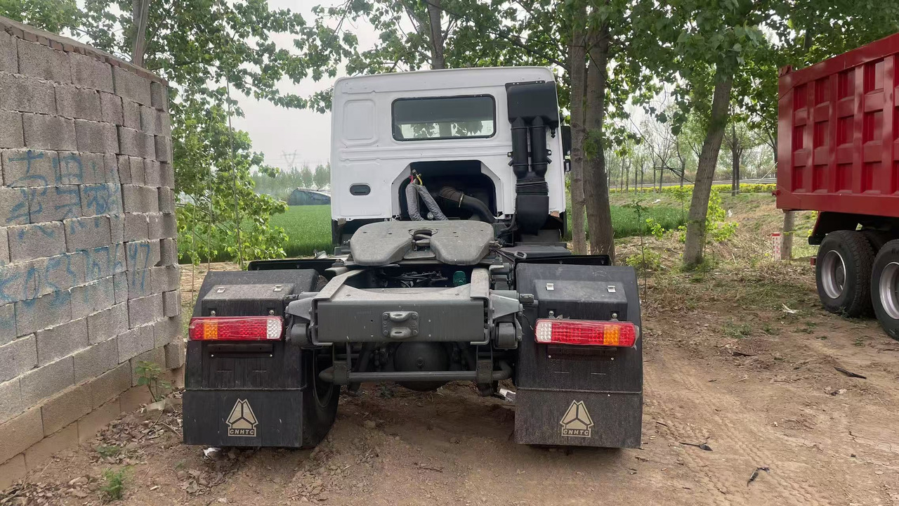 SINOTRUK HOWO 4*2 - Tractor truck: picture 3 SINOTRUK HOWO 4*2 - Tractor truck: picture 3