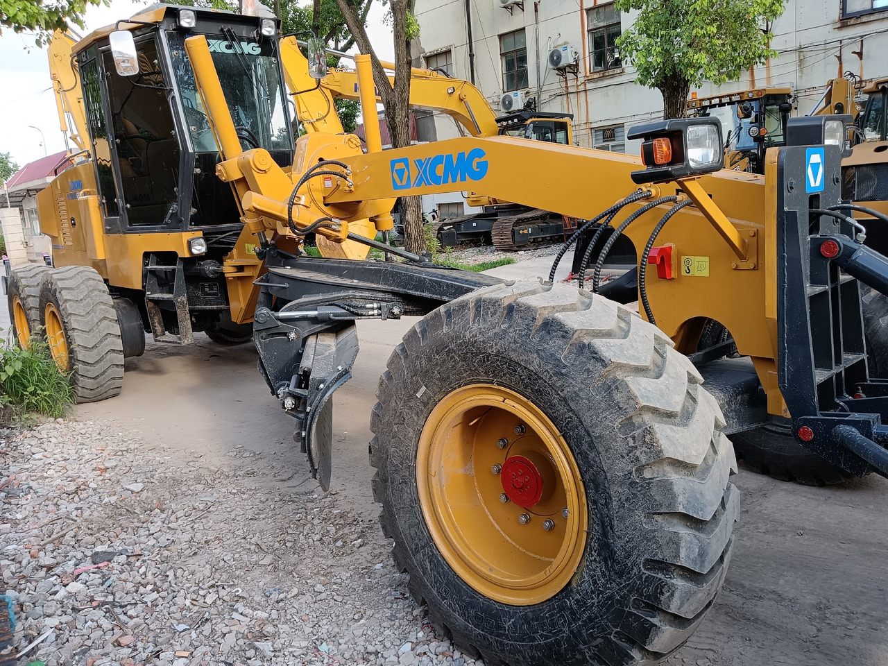 XCMG GR2153 - Grader: picture 1 XCMG GR2153 - Grader: picture 1