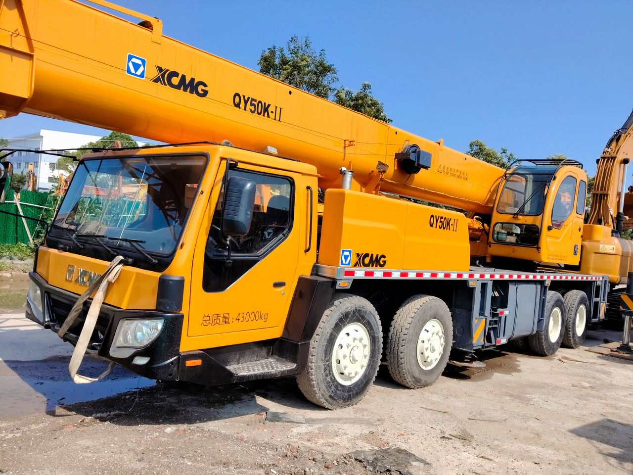 XCMG QY50KⅡ 50 ton - Mobile crane: picture 1 XCMG QY50KⅡ 50 ton - Mobile crane: picture 1