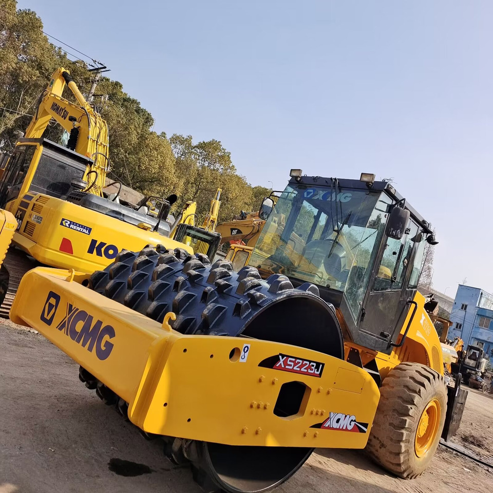 Road roller XCMG XS223J Goat Horn Vibratory Roller Compactor: picture 1