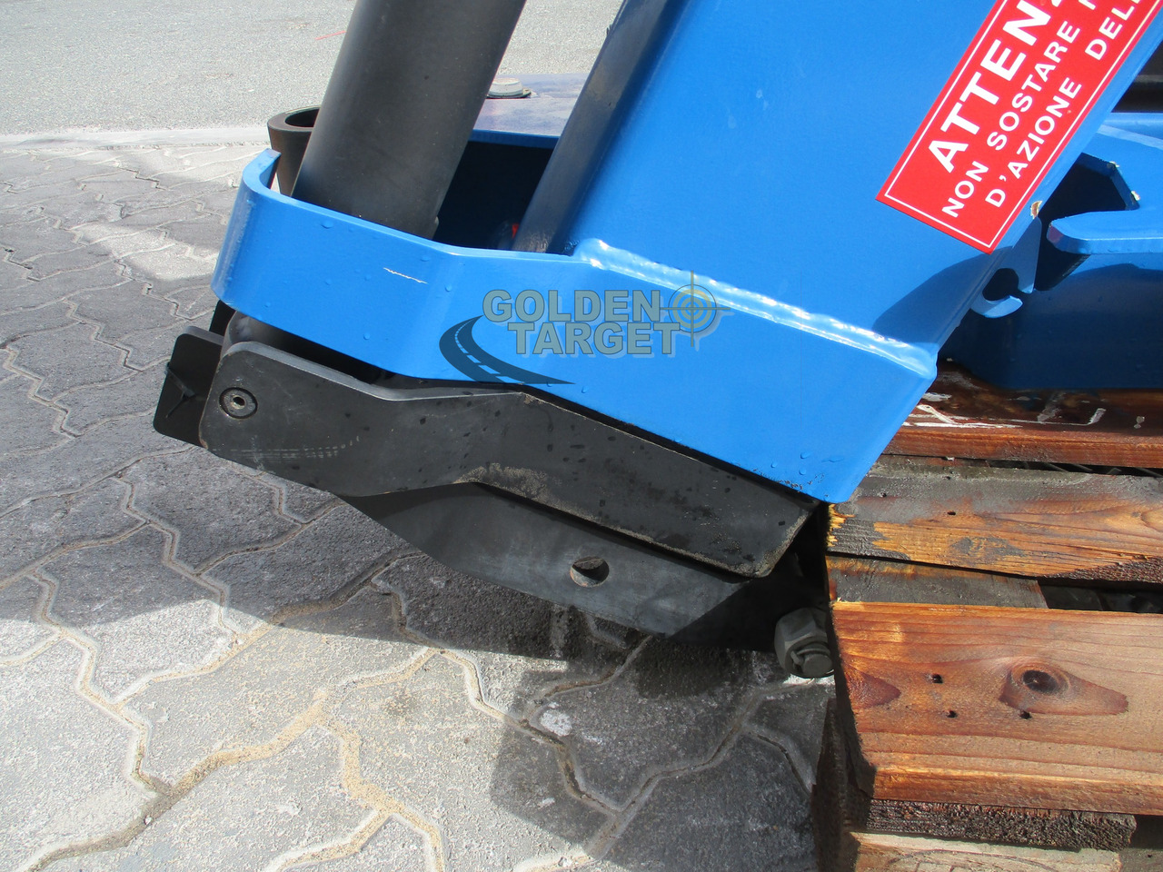 ING BONFIGLIOLI IBP 8000 M / 2SI CRANE - Truck mounted crane for Truck: picture 5 ING BONFIGLIOLI IBP 8000 M / 2SI CRANE - Truck mounted crane for Truck: picture 5