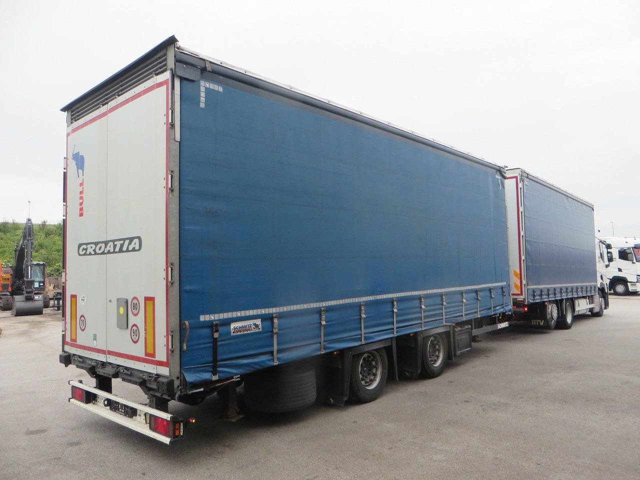 Renault T480 SC 6x2 Tandem jumbo 116m3 - Curtain side truck: picture 3 Renault T480 SC 6x2 Tandem jumbo 116m3 - Curtain side truck: picture 3