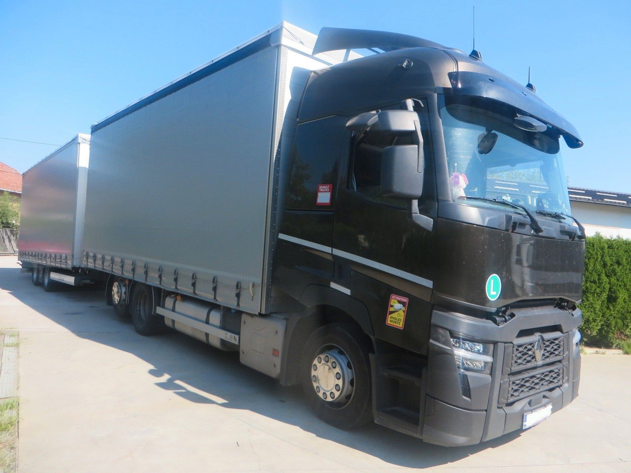 Renault T480 SC 6x2 tandem jumbo 116m3 - Curtain side truck: picture 2 Renault T480 SC 6x2 tandem jumbo 116m3 - Curtain side truck: picture 2