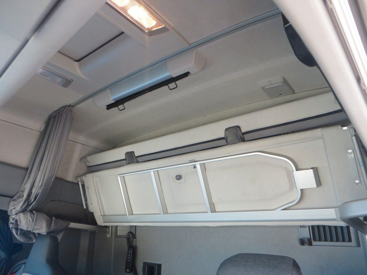 Tractor truck Renault T480 SC 4x2Tractor SELECTION: picture 14