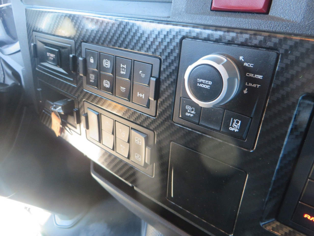 Tractor truck Renault T480 SC 4x2Tractor SELECTION: picture 16