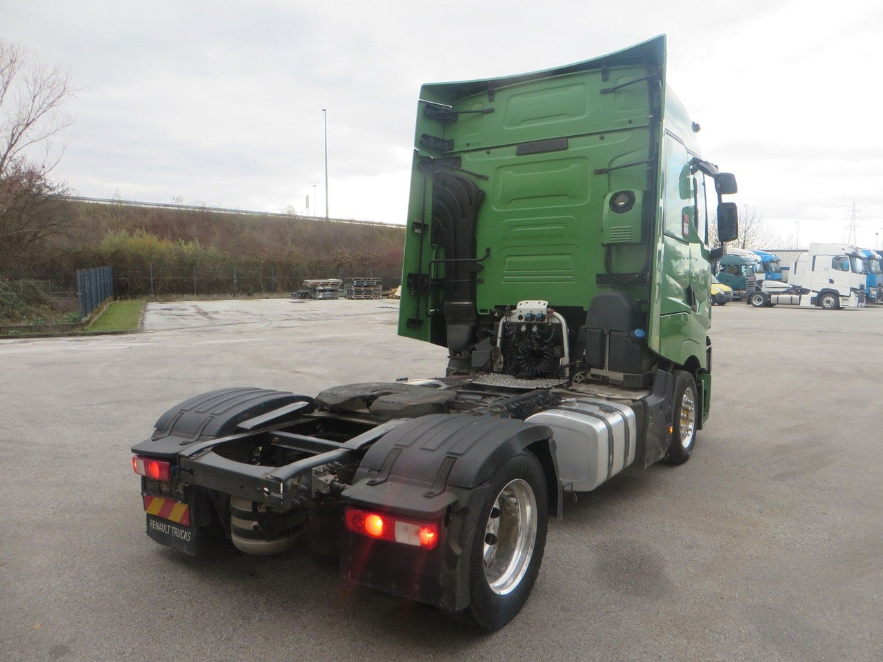 Renault T520 HSC 4x2Tractor mega Retarder - Tractor truck: picture 3 Renault T520 HSC 4x2Tractor mega Retarder - Tractor truck: picture 3