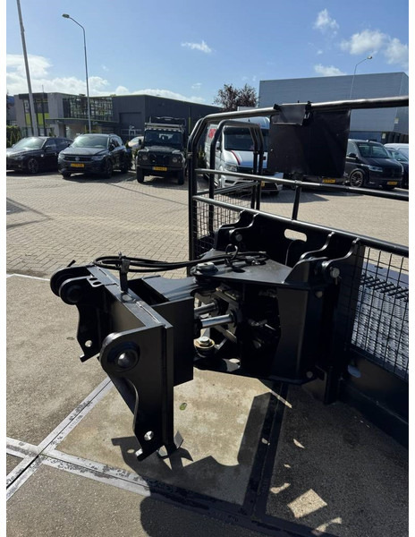 Manitou Nacelle Roofing basket - Attachment for Construction machinery: picture 5 Manitou Nacelle Roofing basket - Attachment for Construction machinery: picture 5