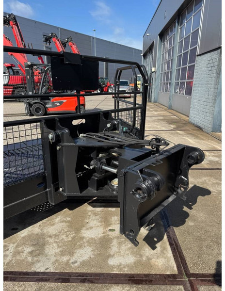 Manitou Nacelle Roofing basket - Attachment for Construction machinery: picture 4 Manitou Nacelle Roofing basket - Attachment for Construction machinery: picture 4