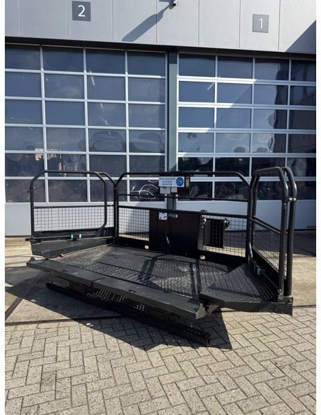 Manitou Nacelle Roofing basket - Attachment for Construction machinery: picture 1 Manitou Nacelle Roofing basket - Attachment for Construction machinery: picture 1