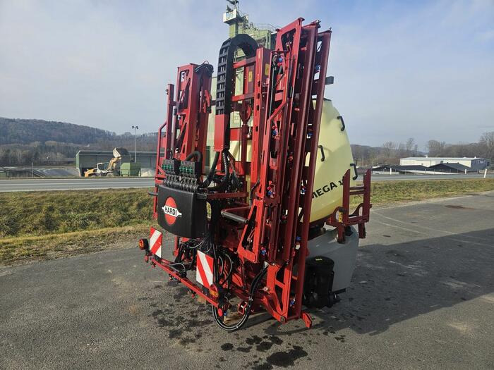 Hardi MEGA 1200 - Tractor mounted sprayer: picture 3 Hardi MEGA 1200 - Tractor mounted sprayer: picture 3