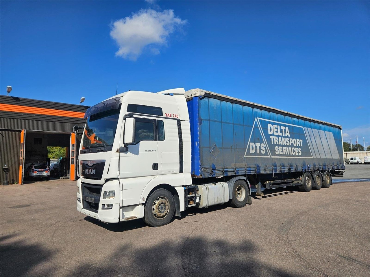 Dragbil MAN TGX 18.440 4X2 BLS -2015 | Kögel - Tractor truck, Curtainsider semi-trailer: picture 1 Dragbil MAN TGX 18.440 4X2 BLS -2015 | Kögel - Tractor truck, Curtainsider semi-trailer: picture 1