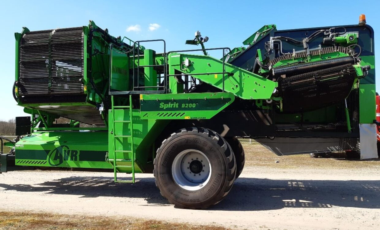 AVR SPIRIT 9200 - Potato harvester: picture 1 AVR SPIRIT 9200 - Potato harvester: picture 1