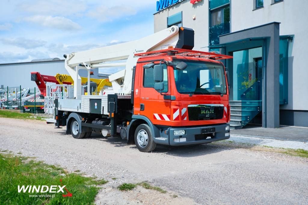 Ruthmann T 300 - Truck with aerial platform: picture 2 Ruthmann T 300 - Truck with aerial platform: picture 2