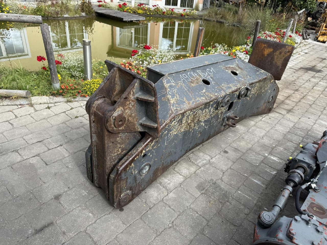 Liebherr A904 LIT - Attachment for Construction machinery: picture 1 Liebherr A904 LIT - Attachment for Construction machinery: picture 1