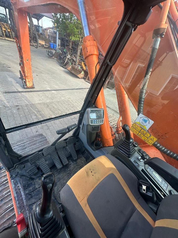 Crawler excavator Doosan DX 255 LC: picture 13