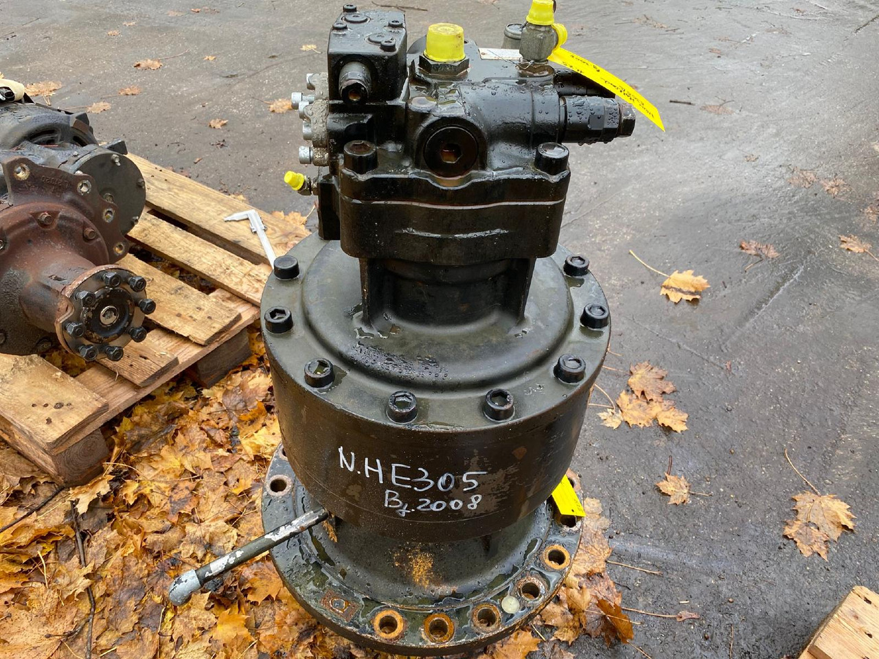Holland E 305 - Swing motor for Construction machinery: picture 1 Holland E 305 - Swing motor for Construction machinery: picture 1