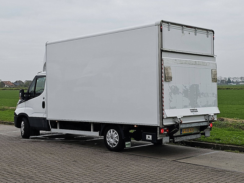 Iveco Daily 35S18 AC 3.0 LTR EURO6 - Closed box van: picture 5 Iveco Daily 35S18 AC 3.0 LTR EURO6 - Closed box van: picture 5