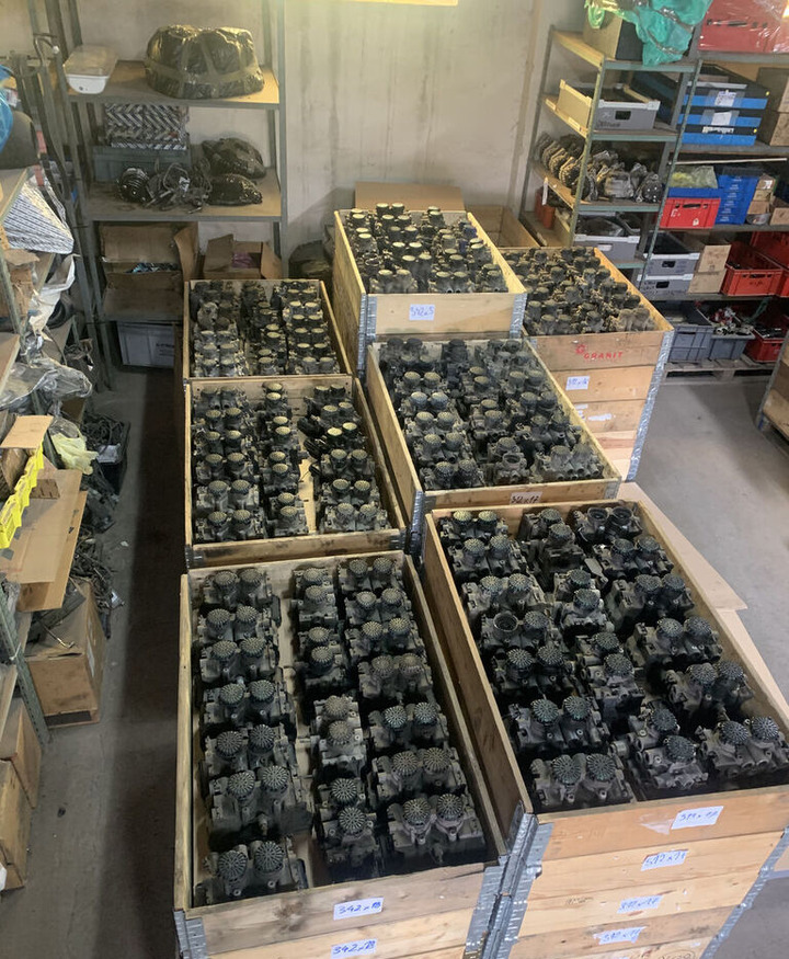 Knorr-Bremse TEBS ES2060 K019312 Knorr-Bremse - Brake valve for Trailer: picture 1 Knorr-Bremse TEBS ES2060 K019312 Knorr-Bremse - Brake valve for Trailer: picture 1