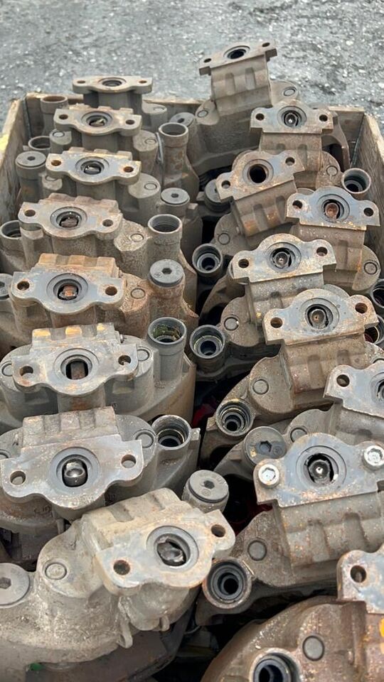 Scania SN7 XPI HPI R SN7206 / SN7264 Scania - Brake caliper for Truck: picture 4 Scania SN7 XPI HPI R SN7206 / SN7264 Scania - Brake caliper for Truck: picture 4