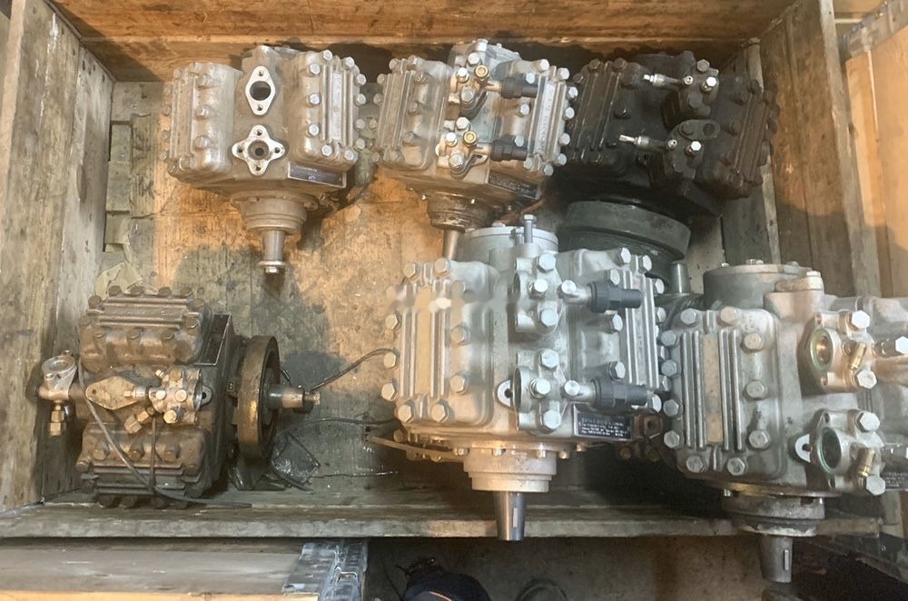 Spheros FKX40/470 28bar FKX40/470 - AC compressor for Bus: picture 4 Spheros FKX40/470 28bar FKX40/470 - AC compressor for Bus: picture 4