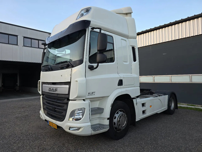 DAF CF Super Space Cabin - Tractor truck: picture 3 DAF CF Super Space Cabin - Tractor truck: picture 3