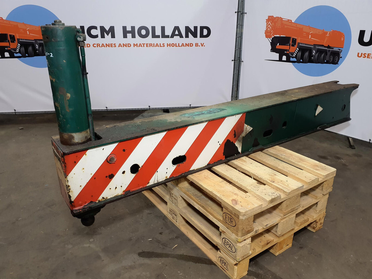 FAUN ATF 30-2 outrigger beam rear complete - Suspension for Mobile crane: picture 2 FAUN ATF 30-2 outrigger beam rear complete - Suspension for Mobile crane: picture 2