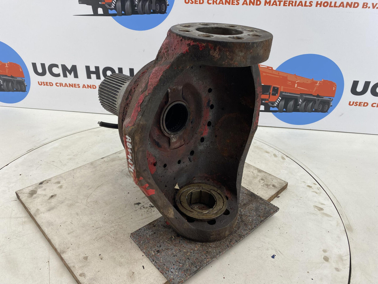 Gottwald AMK Steering knuckle 16 holes - Steering knuckle for Mobile crane: picture 4 Gottwald AMK Steering knuckle 16 holes - Steering knuckle for Mobile crane: picture 4