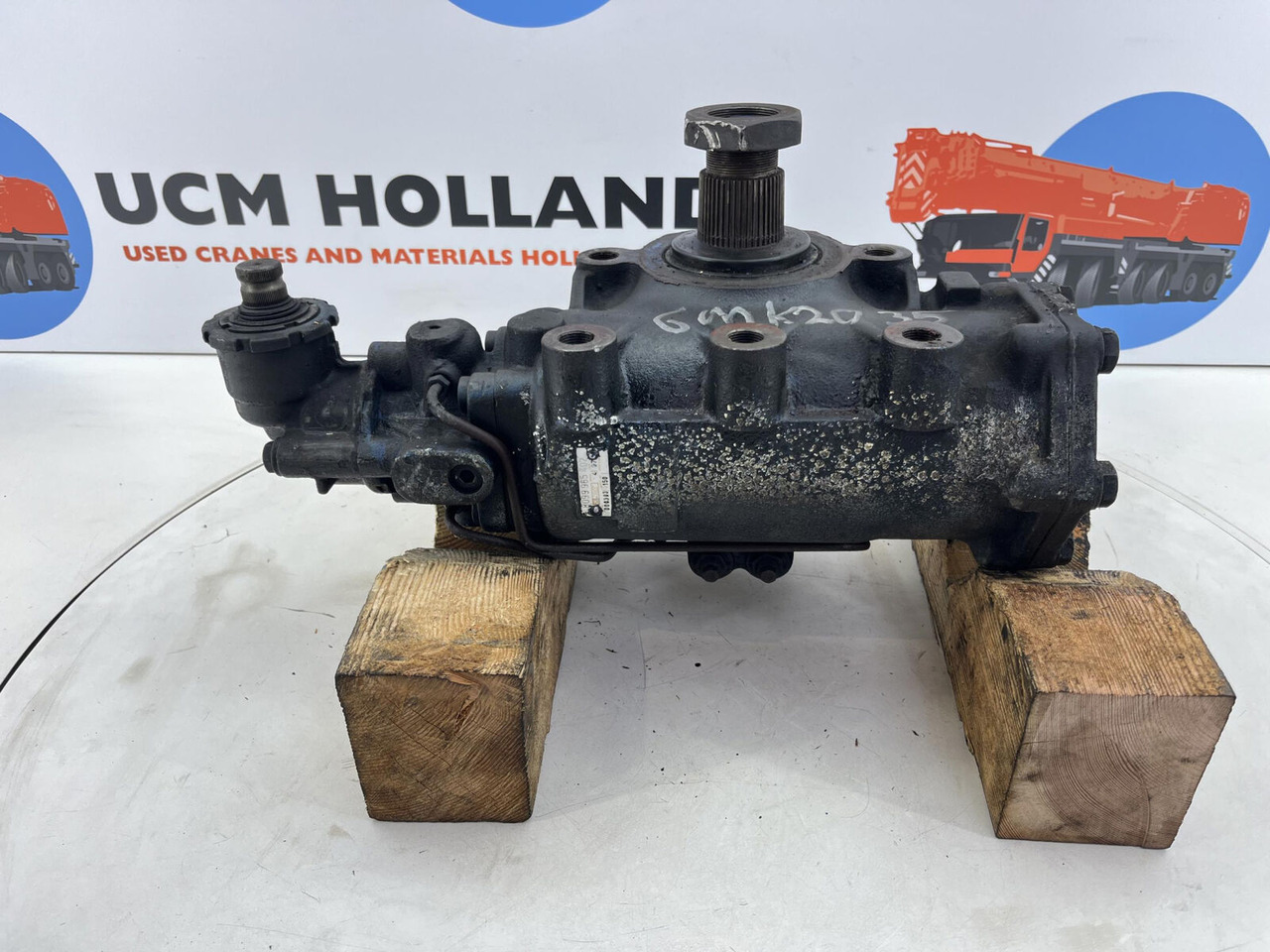 Grove GMK 2035 steering box - Steering gear for Mobile crane: picture 4 Grove GMK 2035 steering box - Steering gear for Mobile crane: picture 4