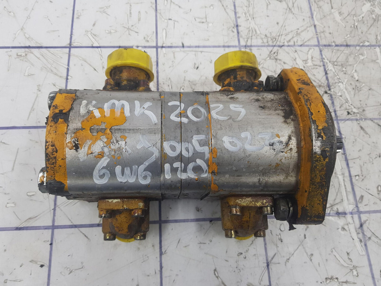 Krupp KMK 2025 dual gear pump - Hydraulic pump for Mobile crane: picture 5 Krupp KMK 2025 dual gear pump - Hydraulic pump for Mobile crane: picture 5