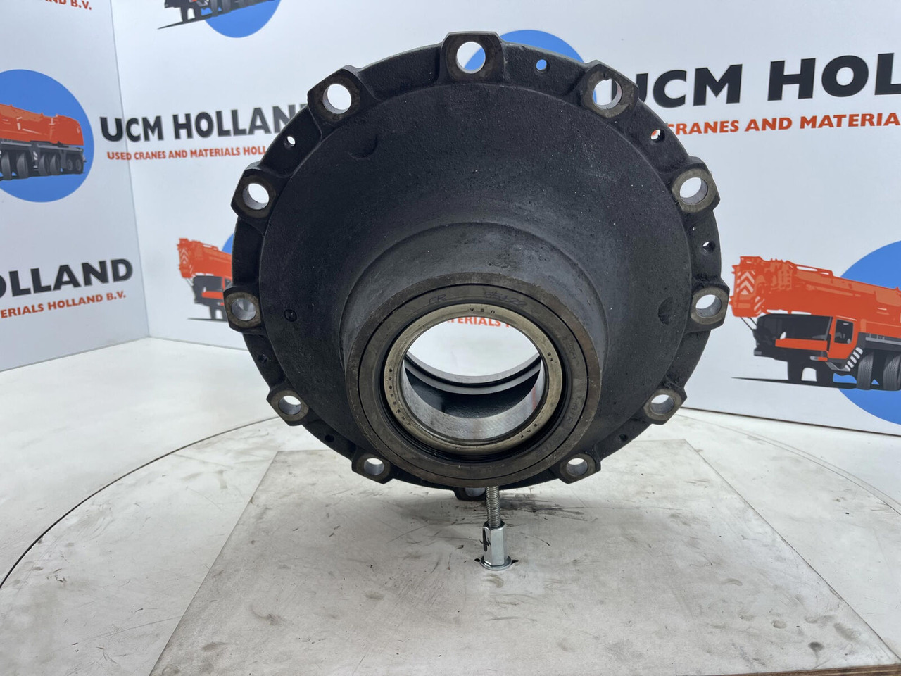 Krupp KMK 3045 Megatrak wheel hub - Hub for Construction machinery: picture 5 Krupp KMK 3045 Megatrak wheel hub - Hub for Construction machinery: picture 5