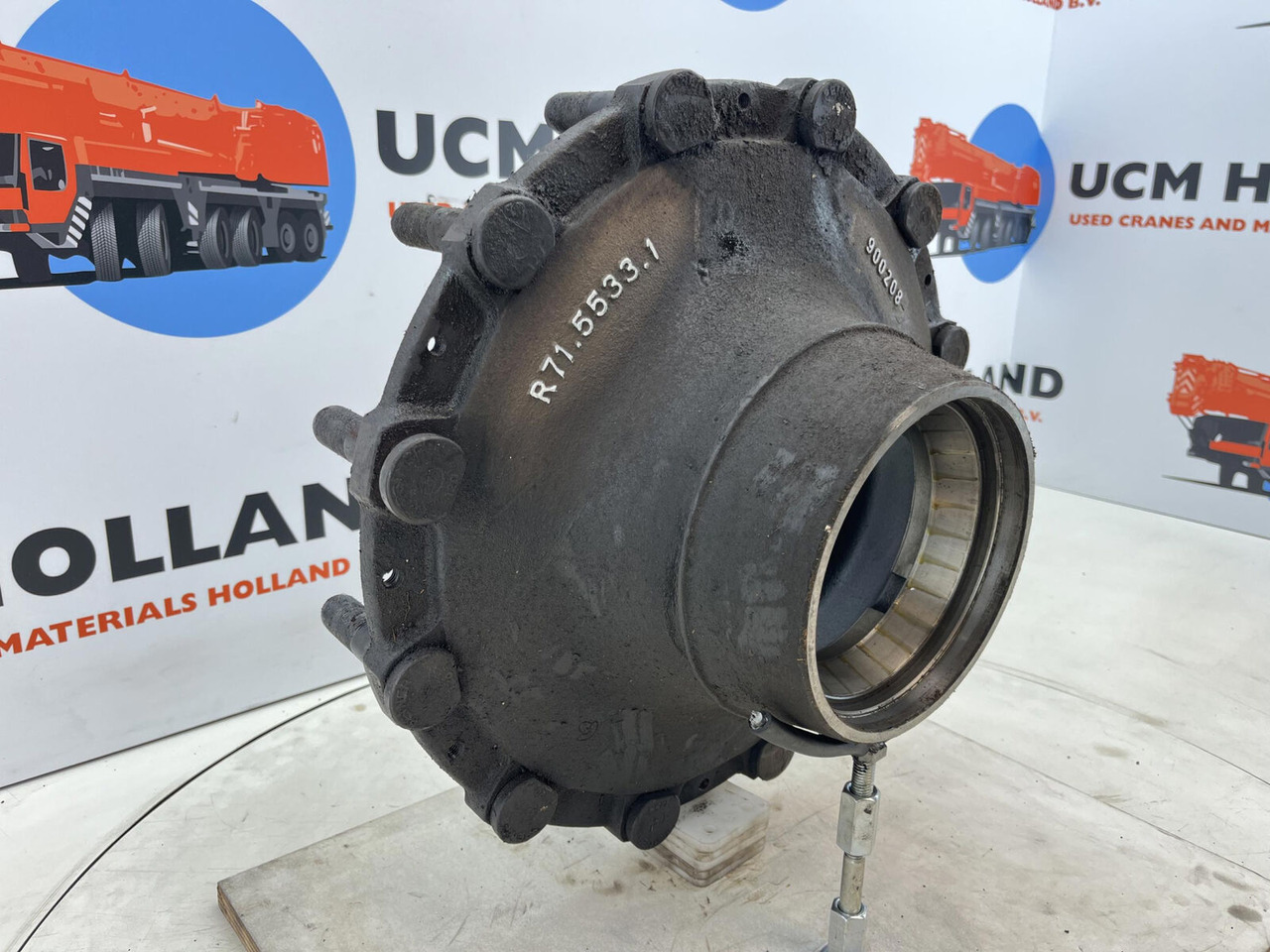 Krupp KMK 3045 Megatrak wheel hub - Hub for Crane: picture 3 Krupp KMK 3045 Megatrak wheel hub - Hub for Crane: picture 3