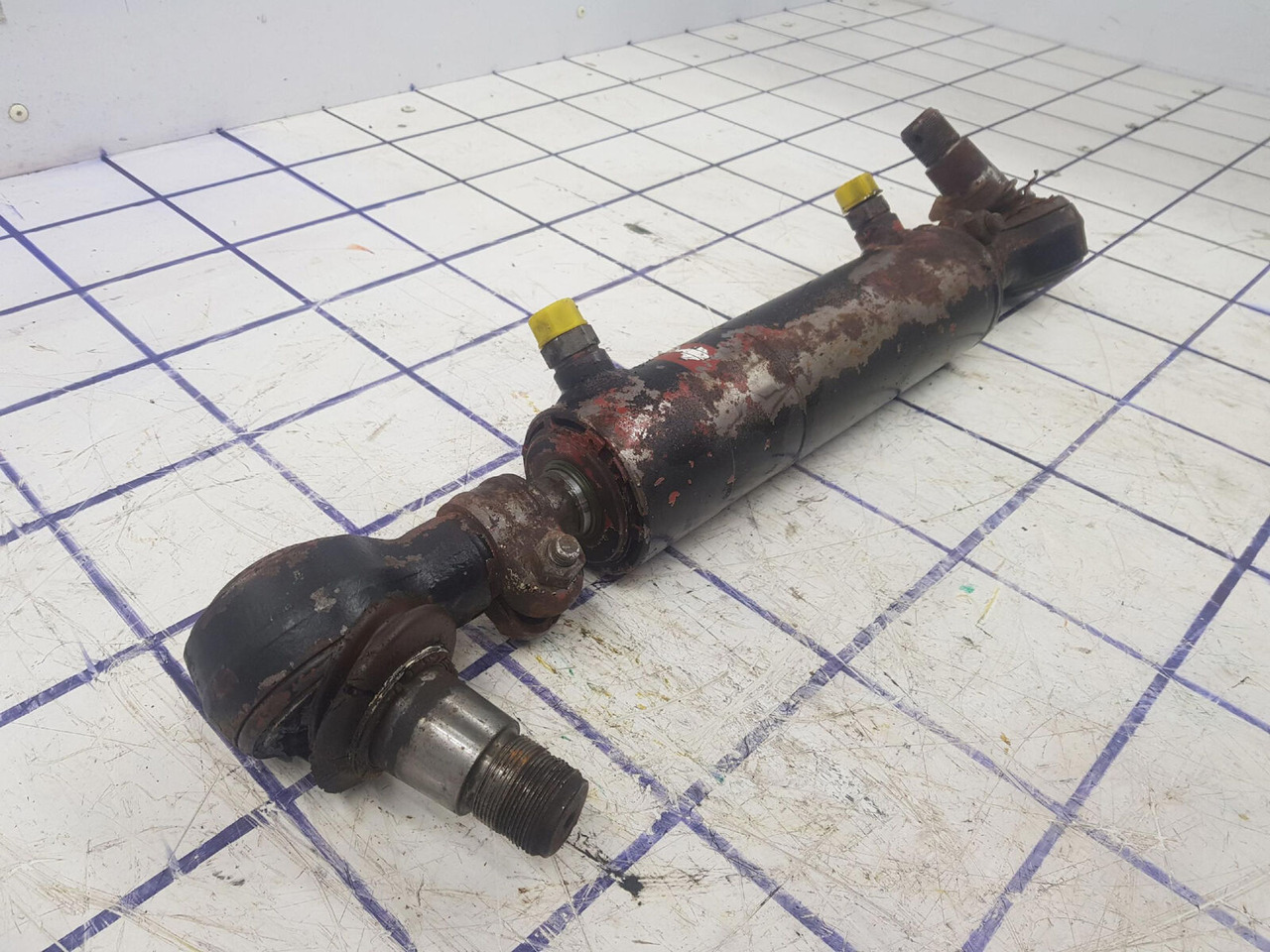 Krupp KMK 3045 steering cylinder - Hydraulic cylinder for Mobile crane: picture 3 Krupp KMK 3045 steering cylinder - Hydraulic cylinder for Mobile crane: picture 3