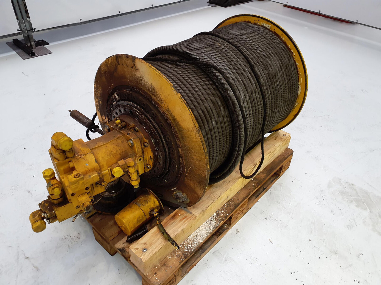Liebherr LTM 1160-2 complete 1e winch - Winch for Mobile crane: picture 1 Liebherr LTM 1160-2 complete 1e winch - Winch for Mobile crane: picture 1
