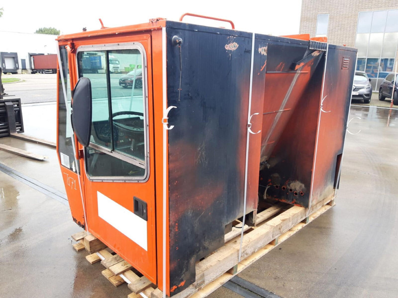 Terex AC 205 lower cab - Cab and interior for Crane: picture 4 Terex AC 205 lower cab - Cab and interior for Crane: picture 4