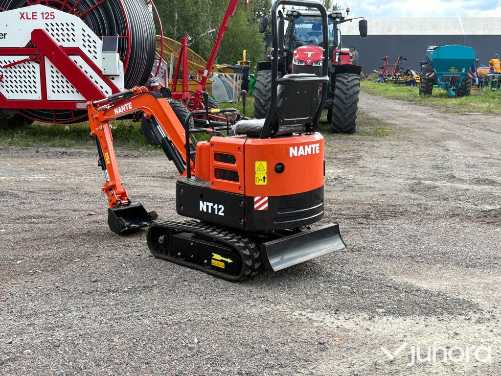 Grävmaskin NT12 - Mini excavator: picture 3 Grävmaskin NT12 - Mini excavator: picture 3