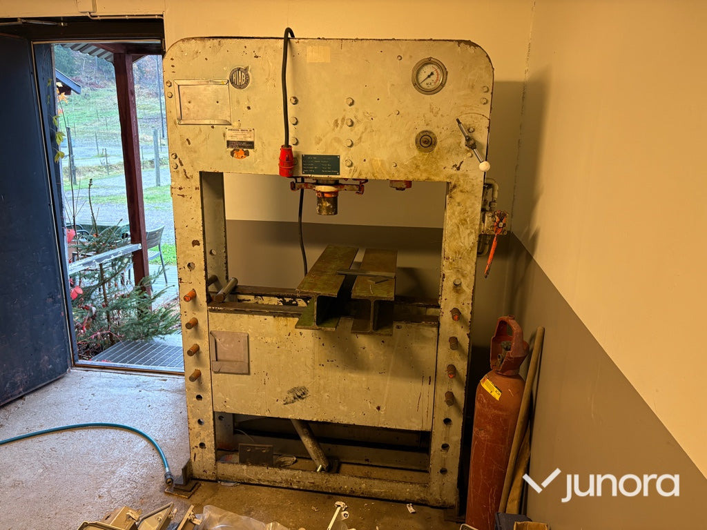 Hydraulpress - Hiab H100E, 100 ton - Press brake: picture 1 Hydraulpress - Hiab H100E, 100 ton - Press brake: picture 1