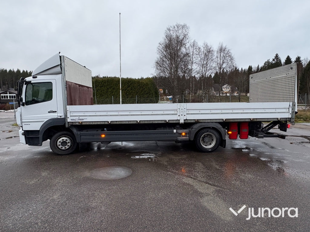 Lastbil - Mercedes-Benz, Atego, 967PKX2 - Dropside/ Flatbed truck: picture 2 Lastbil - Mercedes-Benz, Atego, 967PKX2 - Dropside/ Flatbed truck: picture 2