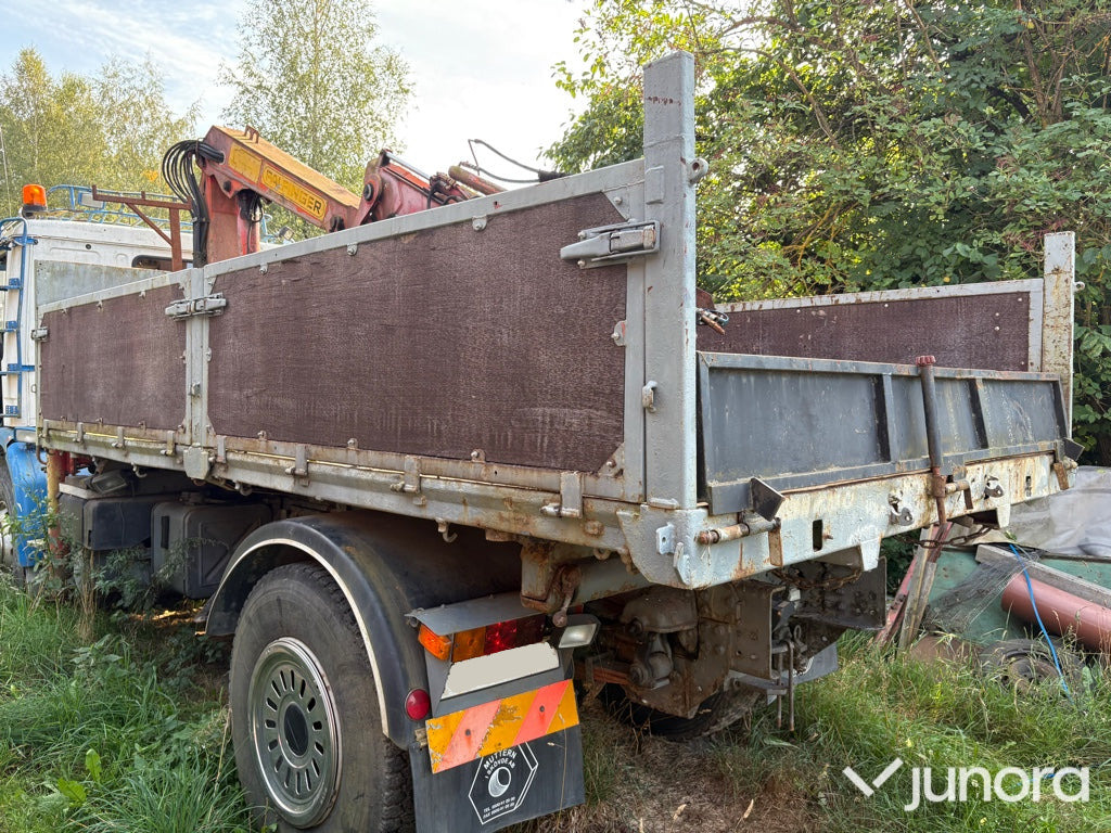 Lastbil Scania P92H 4X2 med lyftkran - Dropside/ Flatbed truck, Crane truck: picture 2 Lastbil Scania P92H 4X2 med lyftkran - Dropside/ Flatbed truck, Crane truck: picture 2