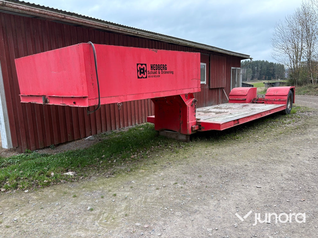 Maskintrailer - Low loader semi-trailer: picture 1 Maskintrailer - Low loader semi-trailer: picture 1