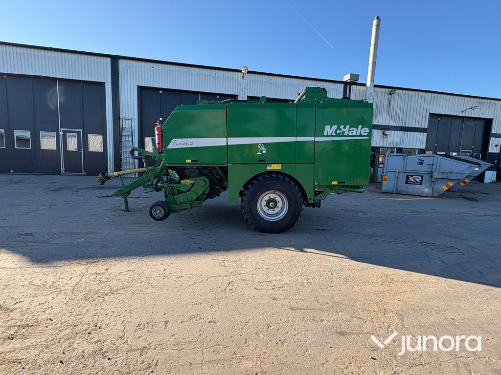 Rundbalspress Mchale fusion 2 - Round baler: picture 1 Rundbalspress Mchale fusion 2 - Round baler: picture 1