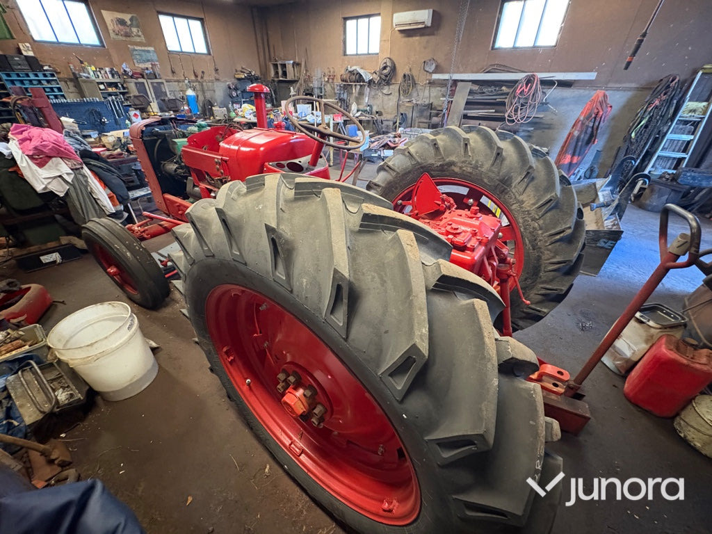 Traktor - Boxer, 350 - Farm tractor: picture 5 Traktor - Boxer, 350 - Farm tractor: picture 5