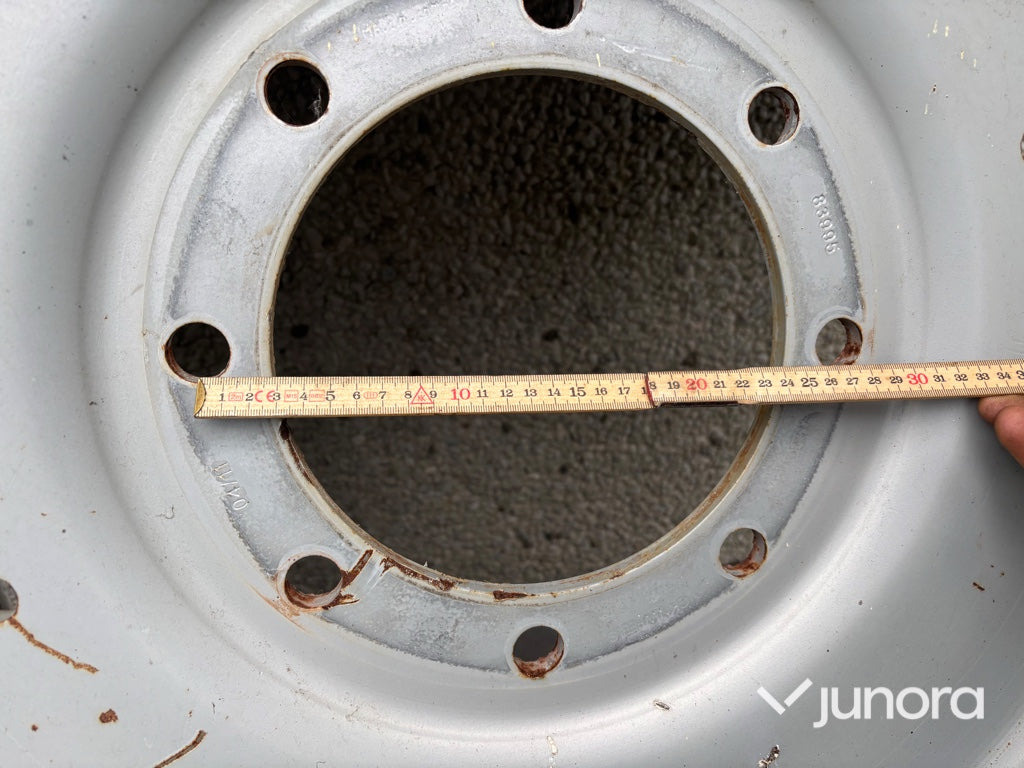 Wheel and tire package for Agricultural machinery Traktordäck & fälg - Trelleborg TM800: picture 15 Wheel and tire package for Agricultural machinery Traktordäck & fälg - Trelleborg TM800: picture 15